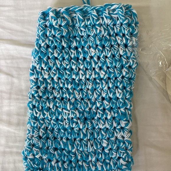 Handmade unisex blue and white textured soap bag/washcloth - Picture 2 of 6